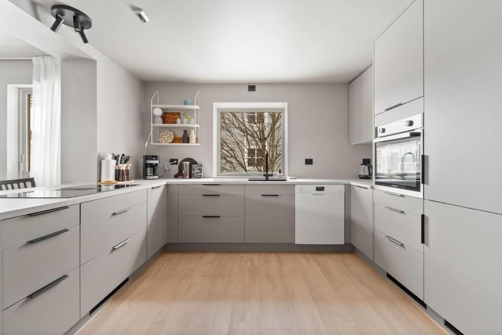 Appartamento Stor Og Moderne Tromsø